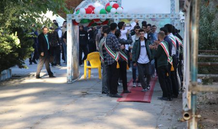 جشن باشکوه استقبال از نودانشجویان دانشگاه صنعتی کرمانشاه برگزار شد